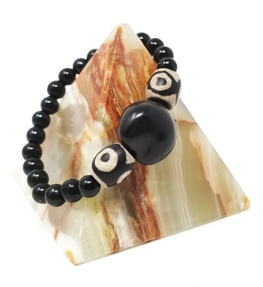 'Chidi' Gemstone Tribal Kukui Nut Bracelet in Black Onyx