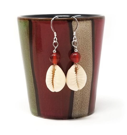 'Mosi' Cowrie Shell Earrings in Red Glass