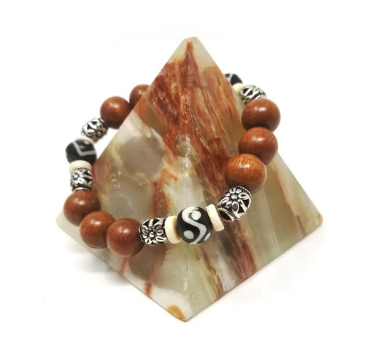 'Jabari' Kenyan Batik Bone Bracelet in Medium Wood