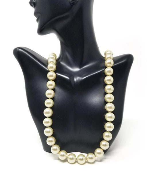 'Adonna' Pearl Necklace in Ivory