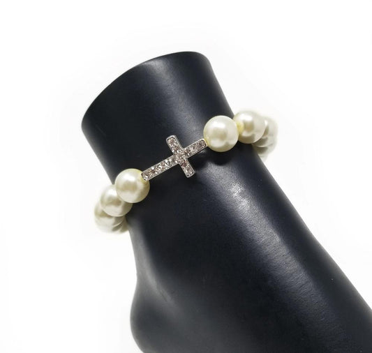 'Adonna' Crystal Cross Anklet in Ivory Pearl
