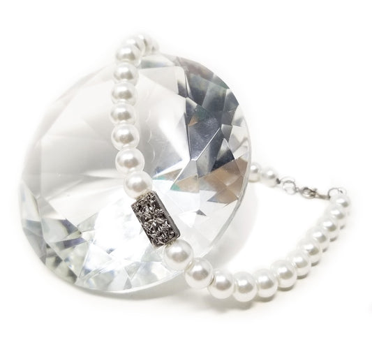 'Sanga' Glass Pearl Anklet with Silver Pendant