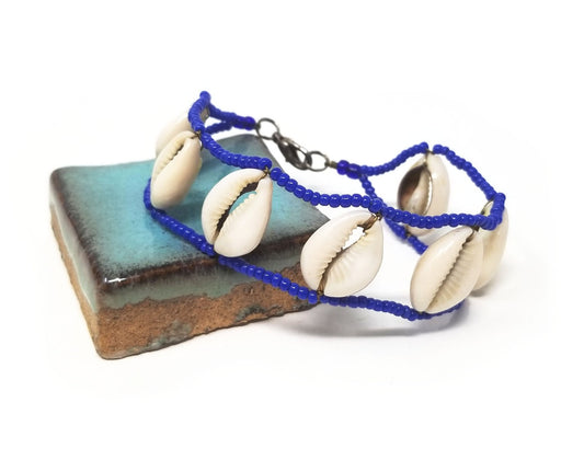 'Akanke' Cowrie Shell Bracelet in Blue Seed